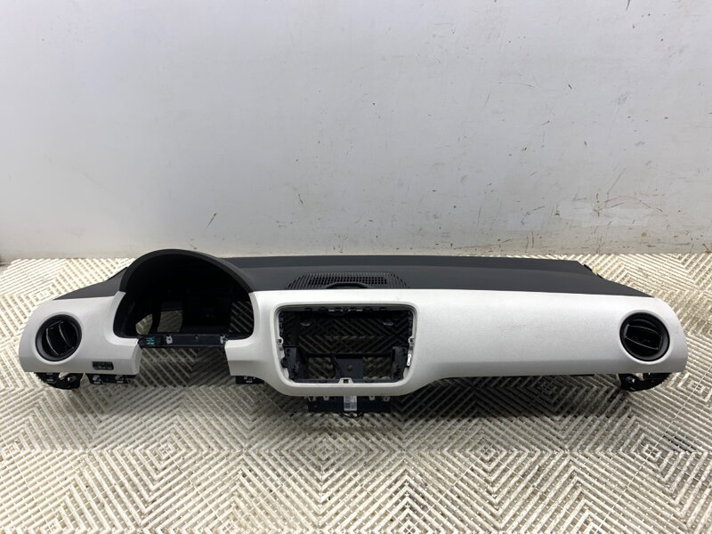 Palubná doska / kokpit VW UP ! (121, 122, BL1, BL2, BL3, 123) 2011 - 2022