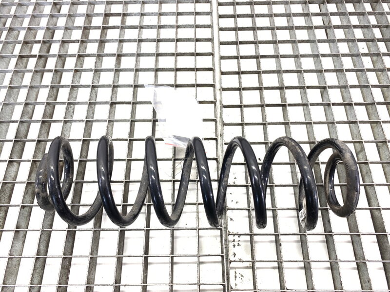 Pružina zadná VW Passat B8 Variant (3G5, CB5) 2014 - 2022 3Q0511115