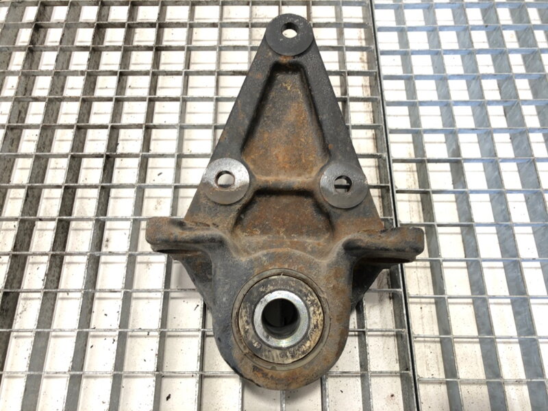 Uchytenie listovej pružiny pravé MAN TGX I 2006 - 2022 81413013301