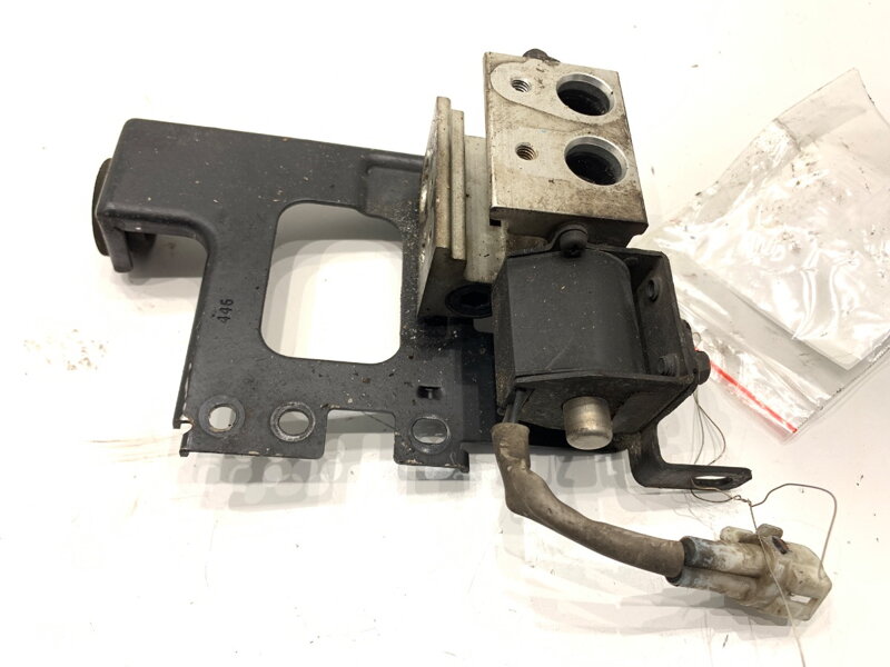 Ventil radiátora kúrenia Toyota Avensis Sedan (_T25_) 2003 - 2008