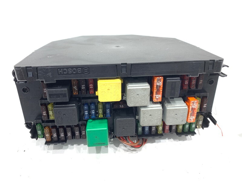 Poistková skrinka Mercedes-benz CLS (C218) 2011 - 2017 A2129004710