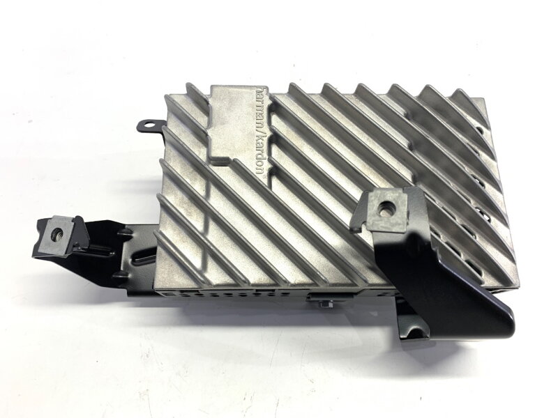 Zosilňovač BMW 2 Active Tourer (F45) 2013 - 2022 9390018