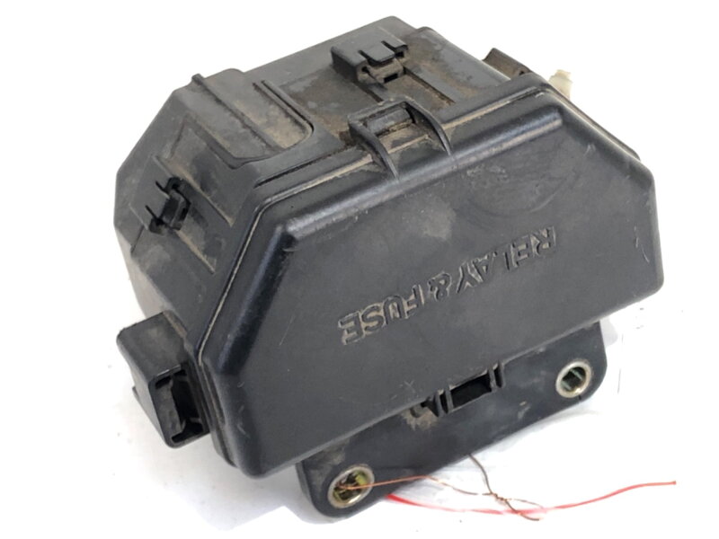 Poistková skrinka Toyota RAV 4 II (_A2_) 2000 - 2005 82662-42140