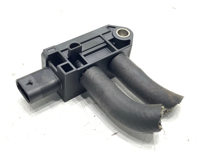 Snímač tlaku spalín DPF VW Golf VII Variant (BA5, BV5) 2013 - 2022 04L906051F