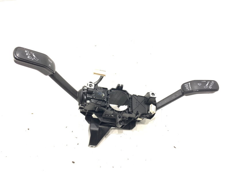 Prepínač združený VW Passat B8 Variant (3G5, CB5) 2014 - 2022 3Q0953521P