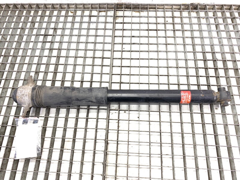 Tlmič ľavý zadný VW Passat B8 Variant (3G5, CB5) 2014 - 2022