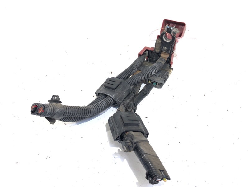 PÓL / svorka (BATÉRIE) plus Nissan Micra IV (K13K) 2010 - 2022