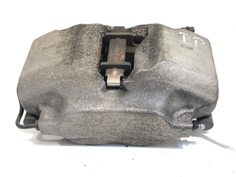 Brzdový strmeň pravý predný BMW 5 (G30, F90) 2016 - 2022 42/30/348