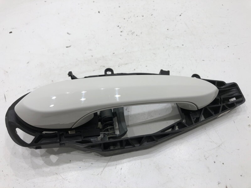 Kľučka vonkajšia ľavá zadná BMW 5 (G30, F90) 2016 - 2022 7401203