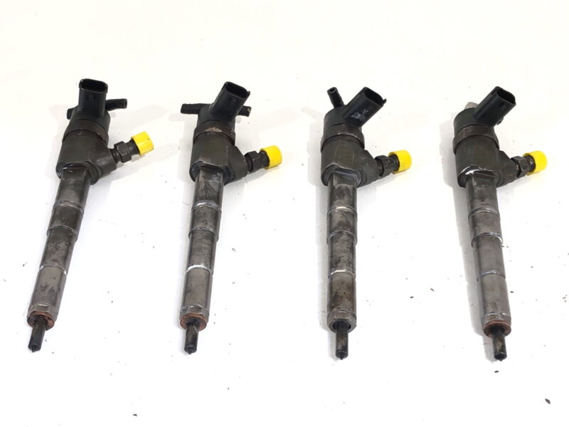 Vstrekovače sada Opel Insignia A (G09) 2008 - 2017 0445110327