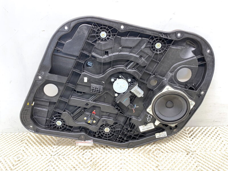 Sťahovačka okna pravá predná KIA Carens IV 2013 - 2022 82480-A4000