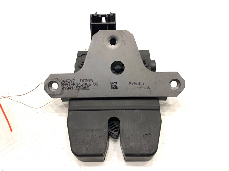 Zámok veka batožinového priestoru zadný Ford Focus III 2010 - 2022 8M51-R442A66-DC