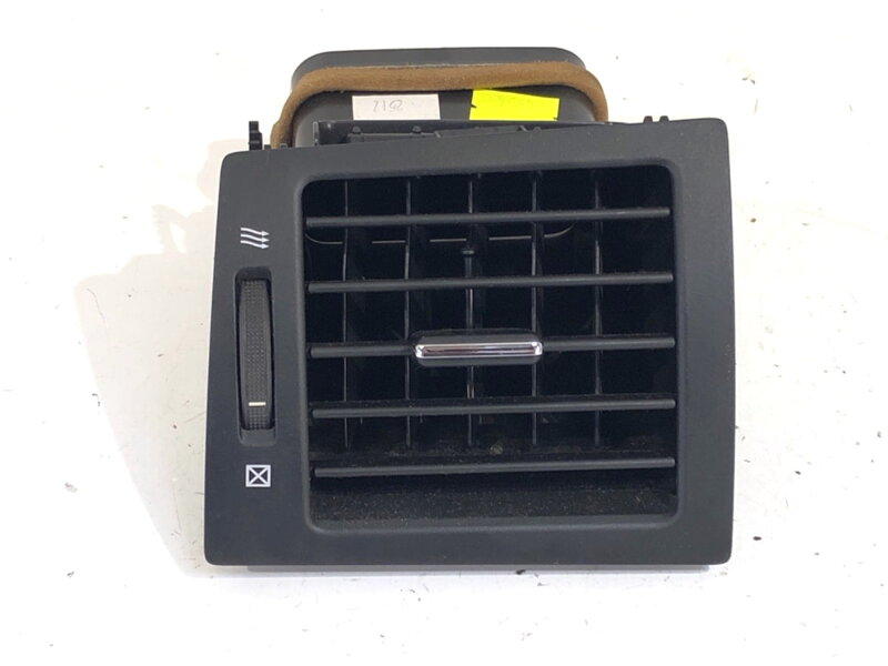 Mriežka ventilácie ľavá predná Toyota Avensis Kombi (_T27_) 2009 - 2018 55660-05101