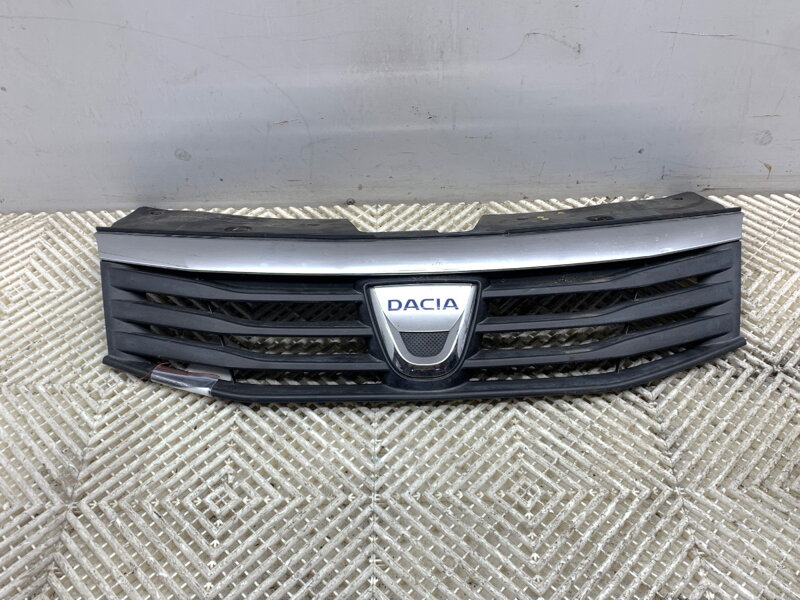 Maska chladiča grill Dacia Sandero 2008 - 2022 8200735104