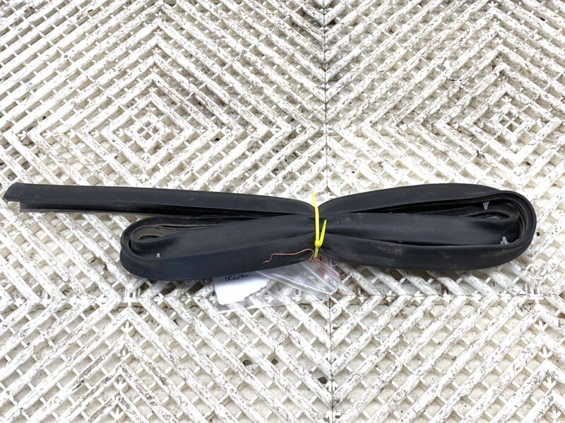 Tesnenie prahu ľavý Audi Q5 (FYB, FYG) 2016 - 2022