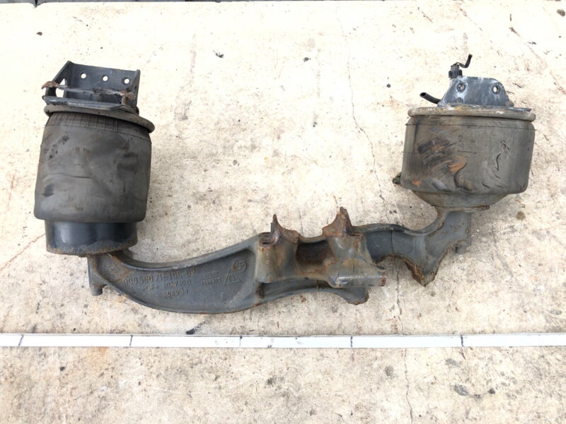 Konzola uchytenie vankúšov pravé DAF XF 2012 - 2022 1896602