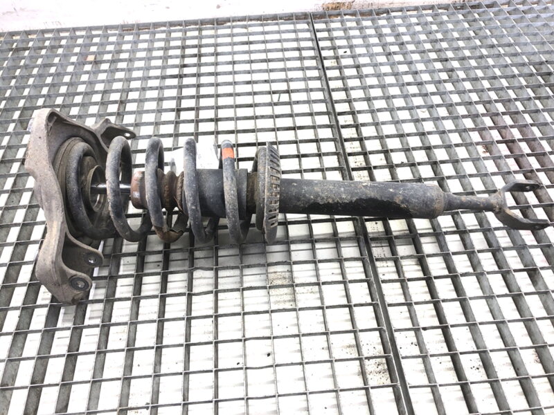 Tlmič pravý predný S pružinou Audi A6 C5 Avant (4B5) 1997 - 2005