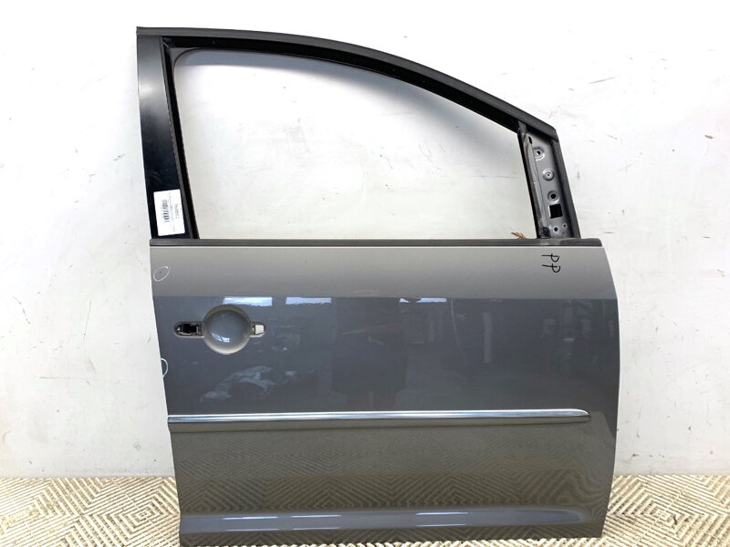 Dvere pravé predné VW Touran (1T3) 2010 - 2015