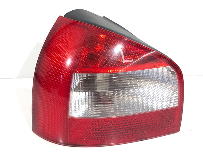 Svetlo ľavé zadné Audi A3 (8L1) 1996 - 2006