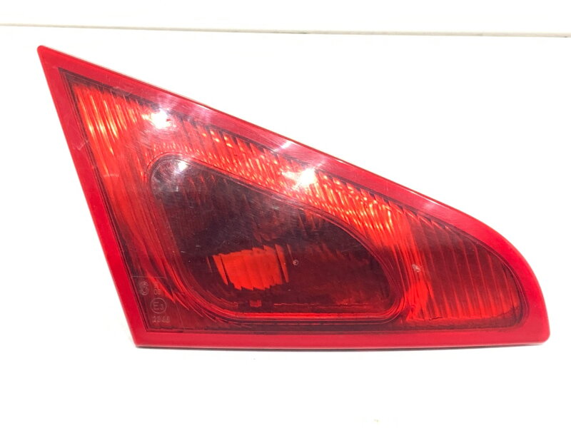 Svetlo zadné ľavé vnútorné Mitsubishi Colt VI (Z3_A, Z2_A) 2002 - 2012 MN105623
