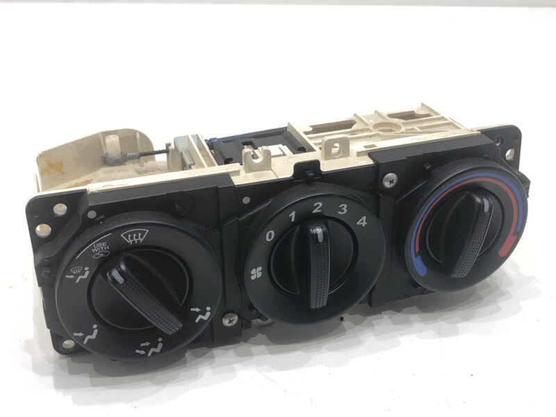 Panel ovládania ventilácie Honda Civic VII Hatchback (EU, EP, EV) 2000 - 2006 79500-S6D-G022-M1