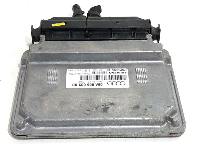 Riadiaca jednotka motora Audi A3 (8P1) 2003 - 2013 6A906033BB