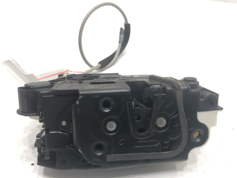 Zámok dverí pravý zadný Seat Ibiza IV (6J5, 6P1) 2008 - 2017 6J0839016F