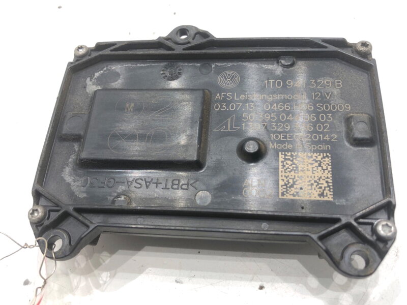 Modul natáčania / riadenia svetla bi-xenon Skoda Octavia III Combi (5E5, 5E6) 2012 - 2022 1T0941329B