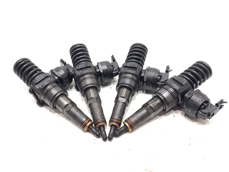 Vstrekovače sada VW Caddy III (2KA, 2KH, 2CA, 2CH) 2004 - 2015 06A906031BT