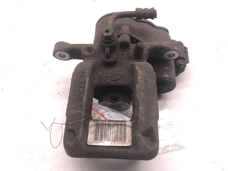 Brzdový strmeň pravý zadný Peugeot 308 II (LB_, LP_, LW_, LH_, L3_) 2013 - 2021 9819059480