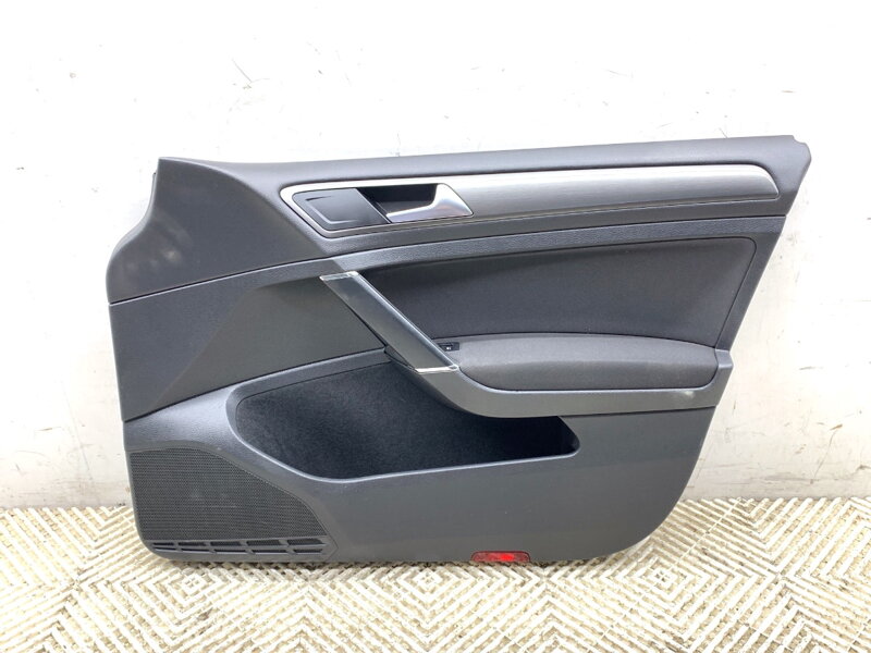 Tapacír dverí pravý predný VW Golf VII (5G1, BQ1, BE1, BE2) 2012 - 2022