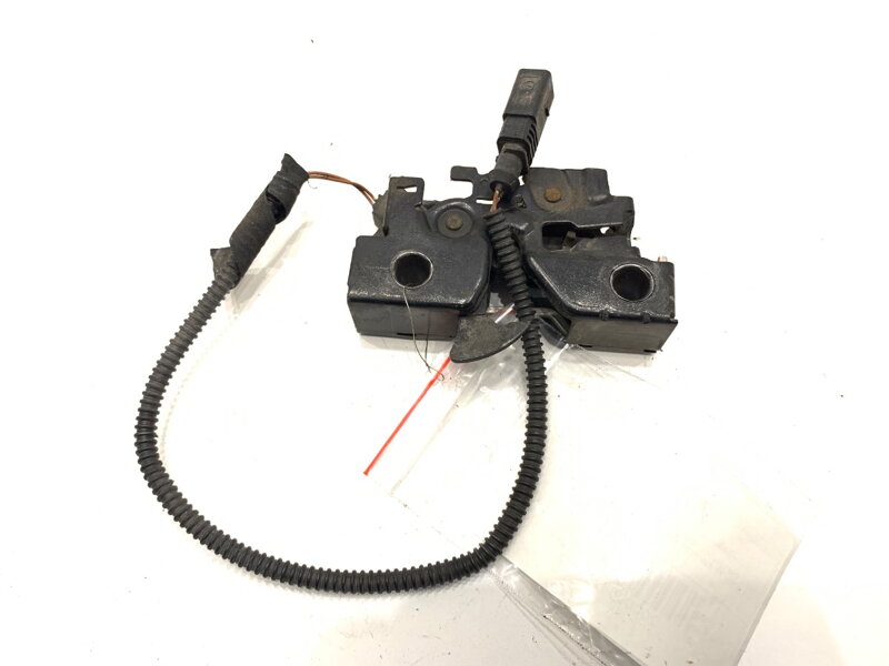 Zámok kapoty predný VW Golf VII (5G1, BQ1, BE1, BE2) 2012 - 2022 5G1823509B