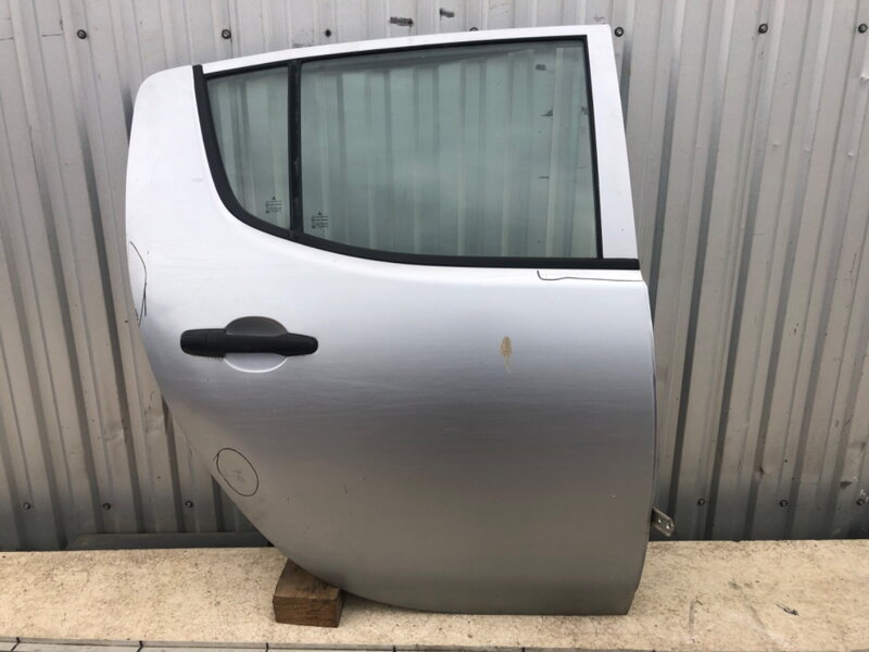 Dvere pravé zadné Mitsubishi L200 / Triton (KA_T, KB_T) 2004 - 2016