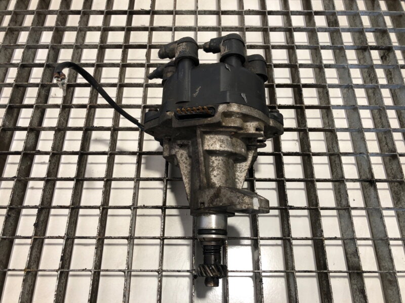 Rozdeľovač zapaľovací Nissan Pathfinder II (R50) 1995 - 2005 221000W002