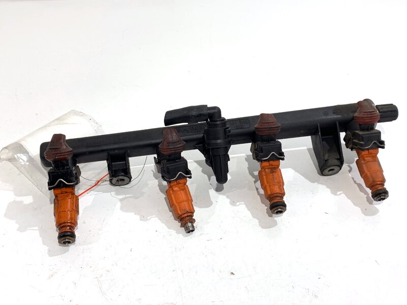 Vstrekovacia rampa Alfa Romeo GT (937_) 2003 - 2010 0280151048