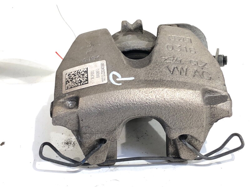 Brzdový strmeň pravý predný Audi A4 B9 (8W2, 8WC) 2015 - 2022 8W06FJ