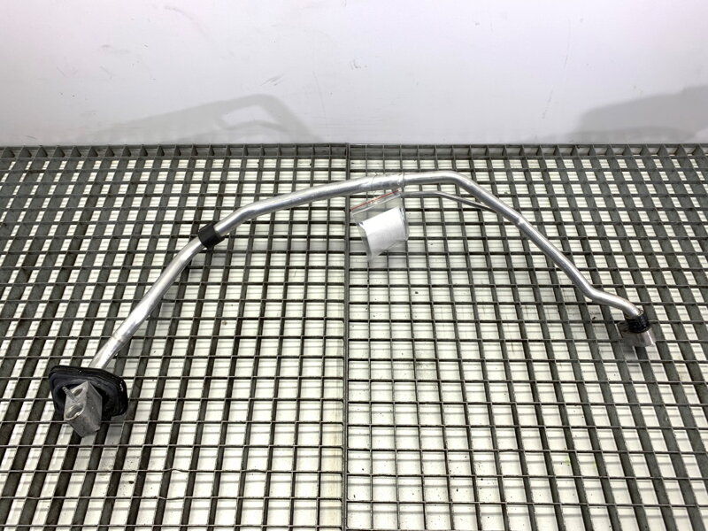 Hadica klimatizácie Audi A4 B9 (8W2, 8WC) 2015 - 2022 8W0816738