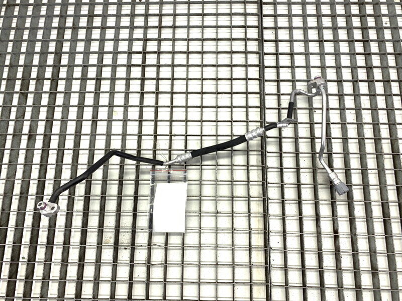 Hadica klimatizácie Audi A4 B9 (8W2, 8WC) 2015 - 2022 8W1816720