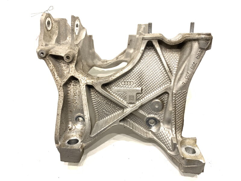 Držiak motora ľavý Audi A4 B9 (8W2, 8WC) 2015 - 2022 8W0399295E