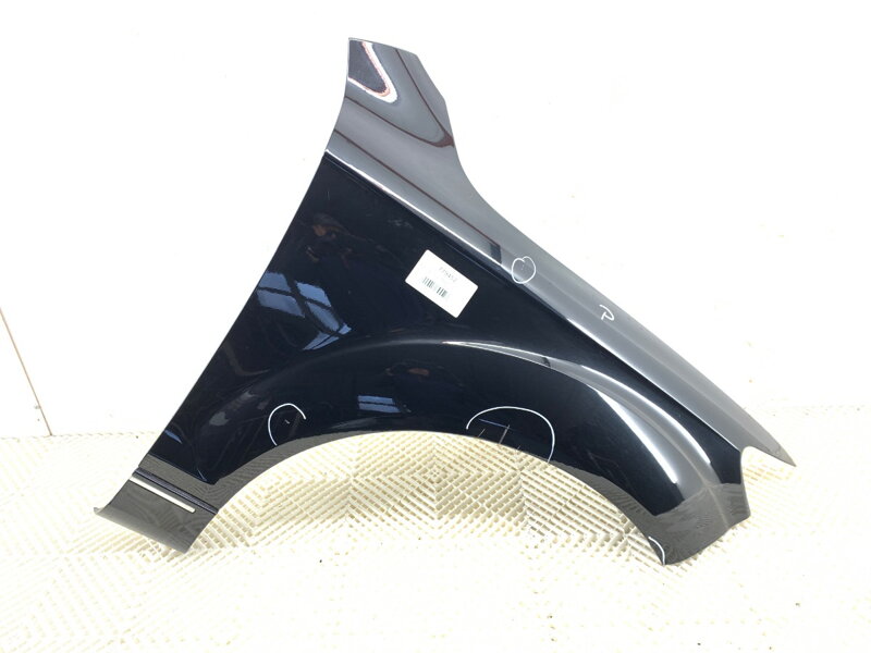 Blatník pravý predný Audi Q7 (4LB) 2006 - 2016 LC9X