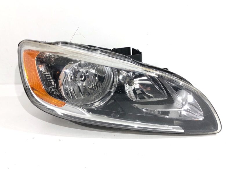 Svetlo pravé predné Volvo V60 I (155, 157) 2010 - 2018