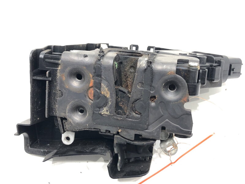 Zámok dverí ľavý predný Ford Focus II Turnier (DA_, FFS, DS) 2004 - 2012 3M5A-R21813ET