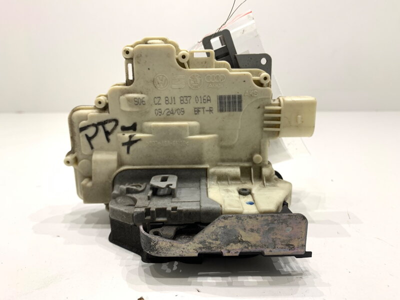 Zámok dverí pravý predný Audi Q7 (4LB) 2006 - 2016 8J1837016A