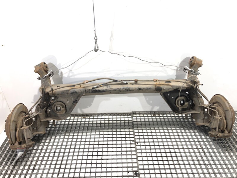 Výstuha zadná Nissan Leaf (ZE0) 2010 - 2022