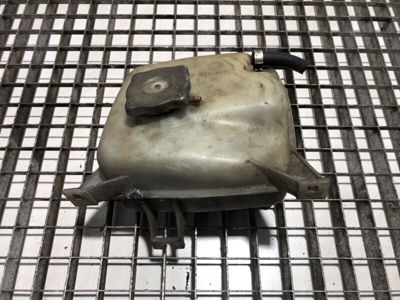 Vyrovnávacia nádržka chladiacej kvapaliny Star 200