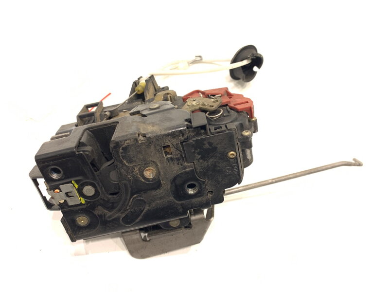 Zámok dverí pravý predný Audi A4 B6 Avant (8E5) 2000 - 2005 8E1837016C