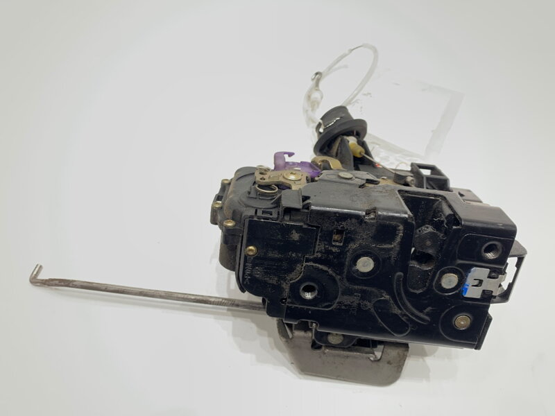 Zámok dverí ľavý predný Audi A4 B6 Avant (8E5) 2000 - 2005 4B1837015G