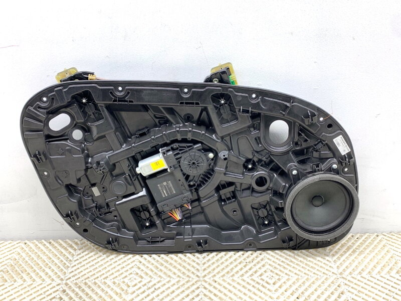 Sťahovačka okna ľavá predná Volvo V90 II Kombi (235, 236) 2016 - 2022 31378592