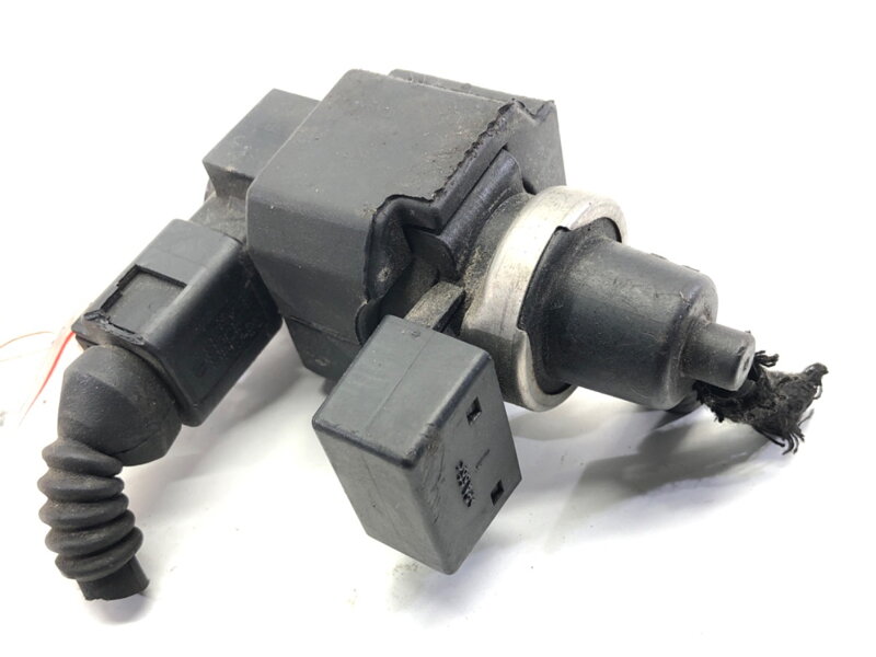 Ventil podtlaku Audi A4 B6 (8E2) 2000 - 2005 059906629A