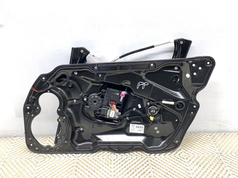 Sťahovačka okna pravá predná VW Passat B7 (362) 2010 - 2015 3AA959702A